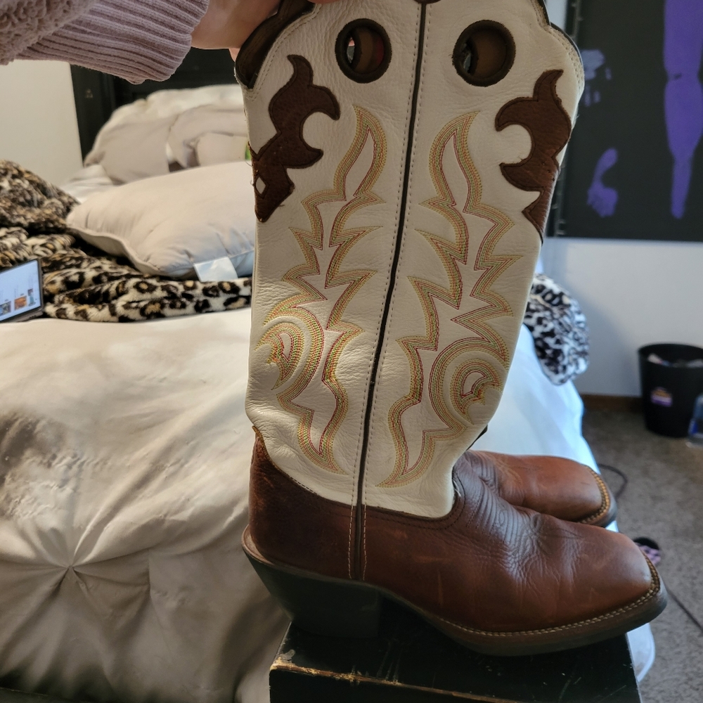 Tony Llama White Tall boots. Size 8.5B or 9.5 in women